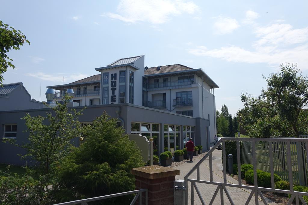 Hotel Till-Moyland Garni Ngoại thất bức ảnh